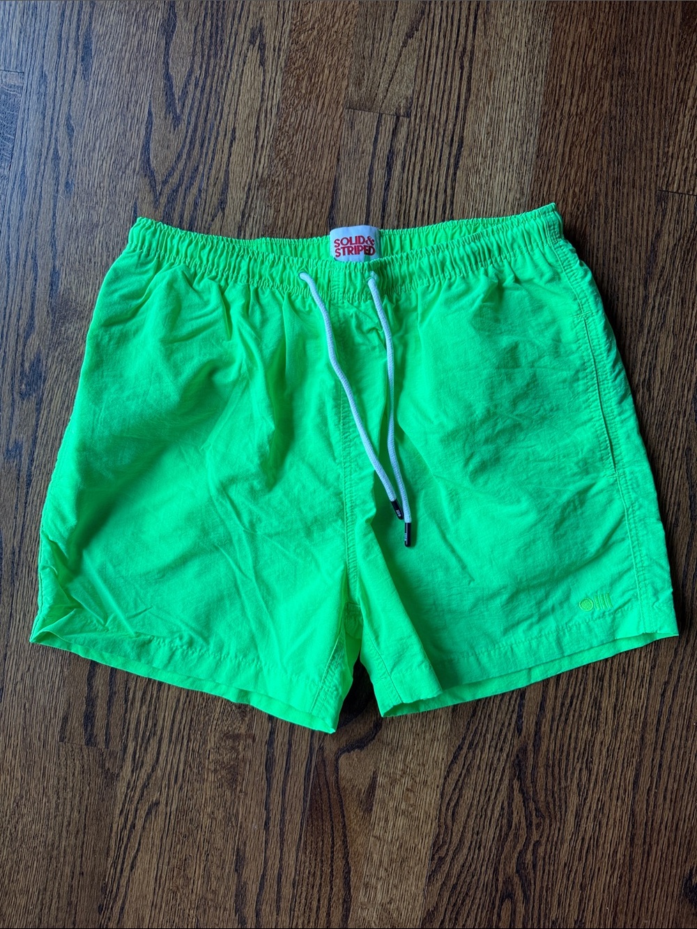 E SOLID & STRIPED Neon Green Men’s Medium Swim Trunks